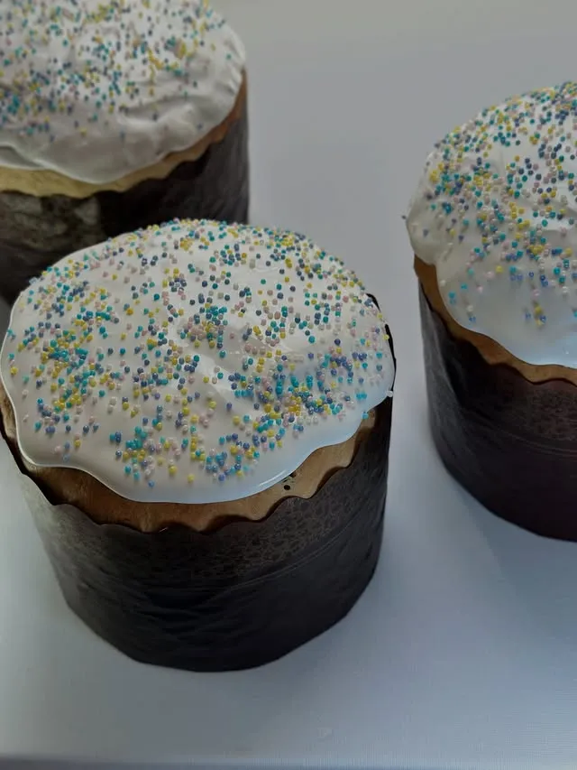 С праздником, друзья ! ⛪️🐣
КУЛИЧ - 550 песо/900гр
#comidarusa #kulich #desderusiaconamor